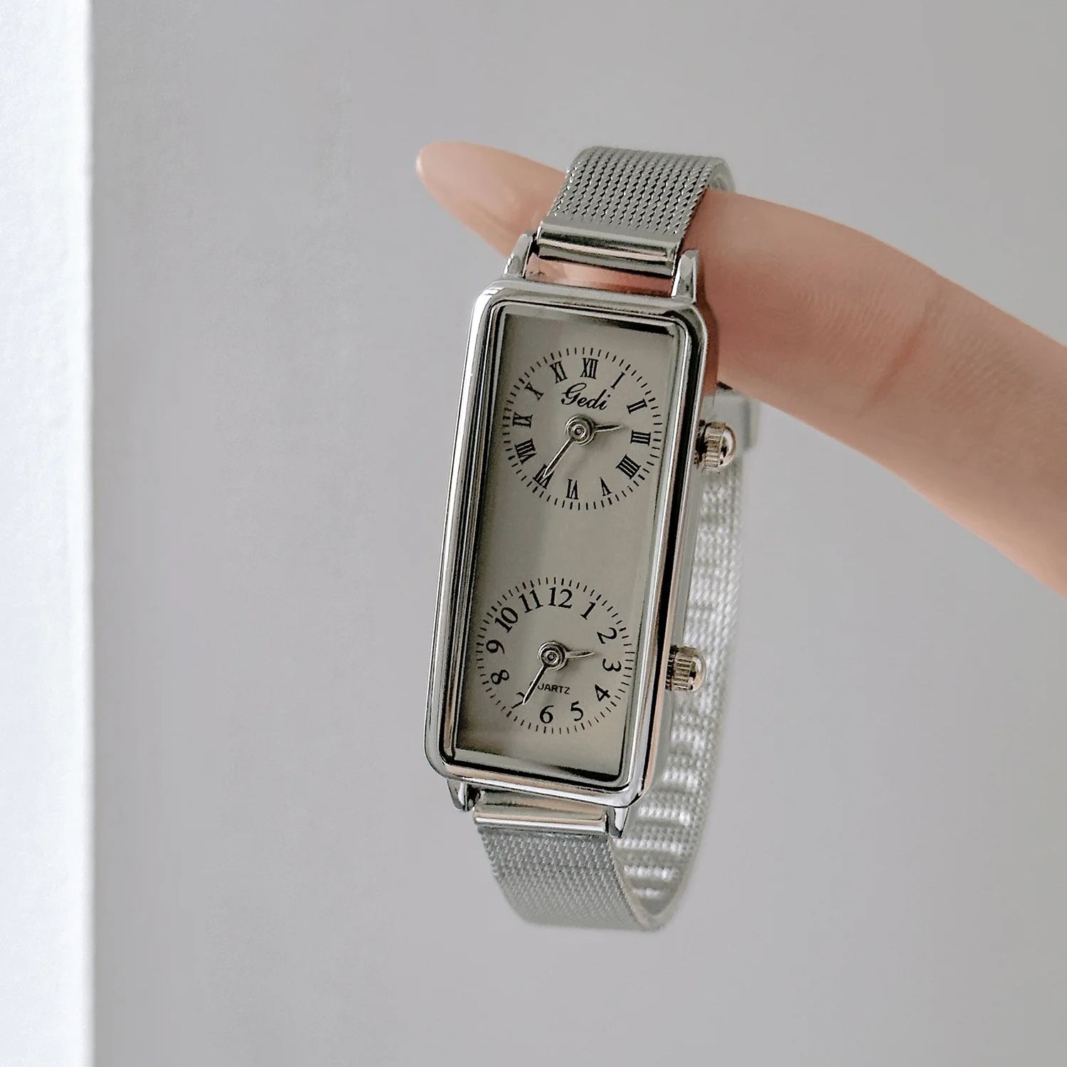 게디 패션 크리에이티브 여성용 시계 듀얼 무브먼트 타임 - Vintage Fashion Watches 리뷰 및 가격